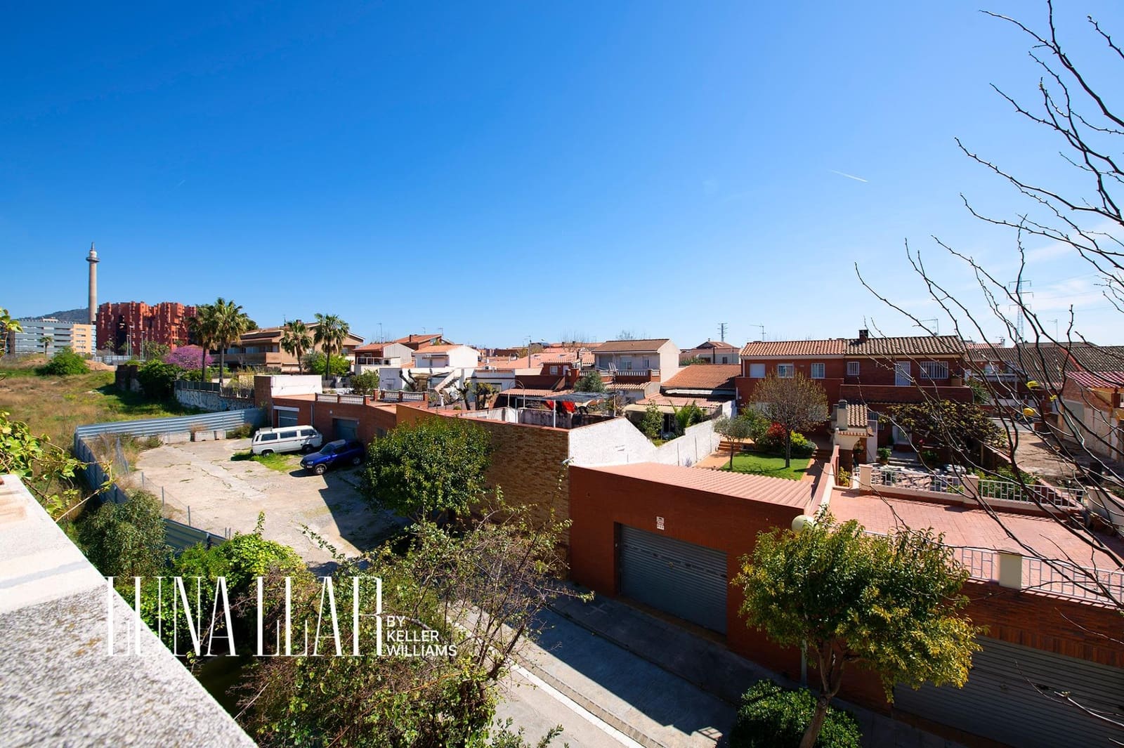 4 bedroom Terraced Villa for sale in Sant Joan Despi with garage - € 839,000 (Ref: 9741823)