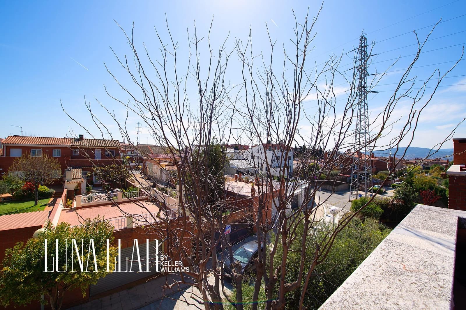 4 bedroom Terraced Villa for sale in Sant Joan Despi with garage - € 839,000 (Ref: 9741823)