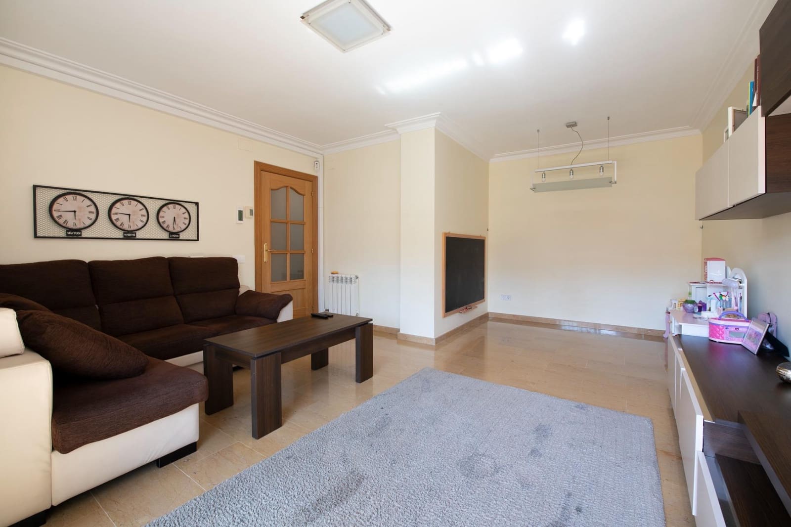 4 soverom Leilighet til salgs i Sant Boi de Llobregat - € 369 000 (Ref: 9788471)