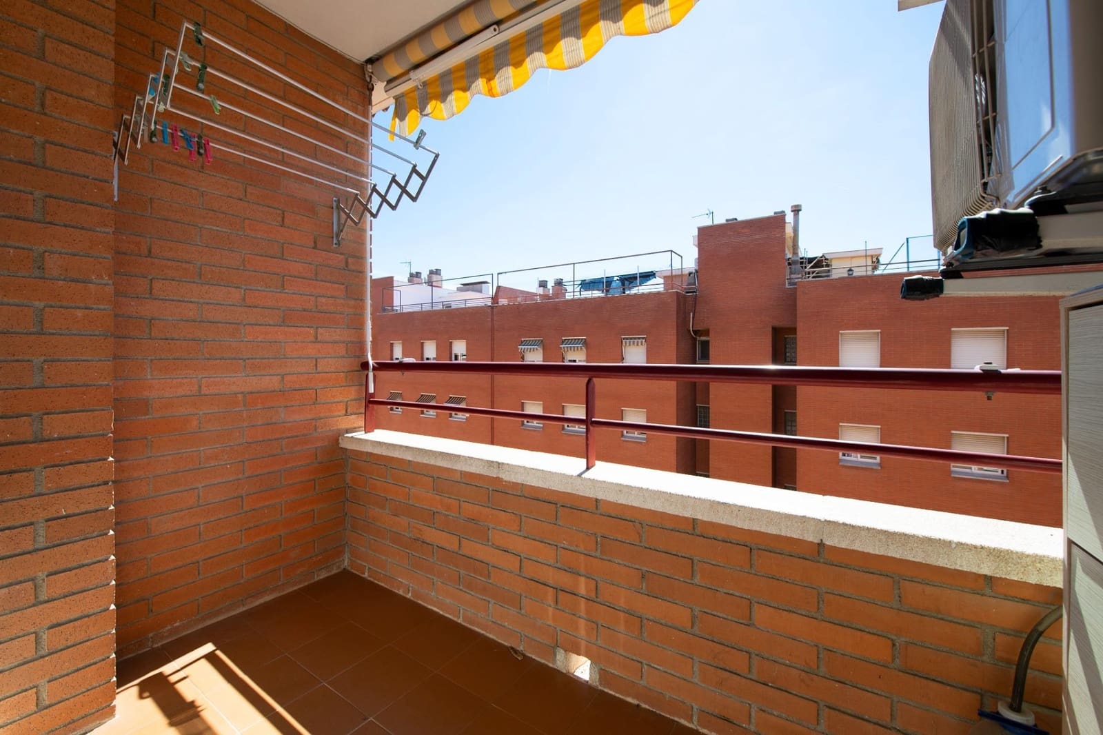 4 soverom Leilighet til salgs i Sant Boi de Llobregat - € 369 000 (Ref: 9788471)