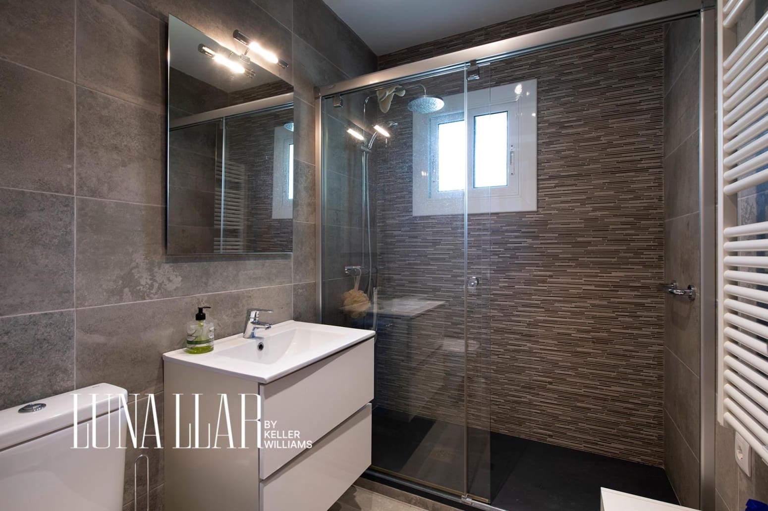 4 sypialnia Willa na sprzedaż w Castelldefels - 1 280 000 € (Ref: 9832220)