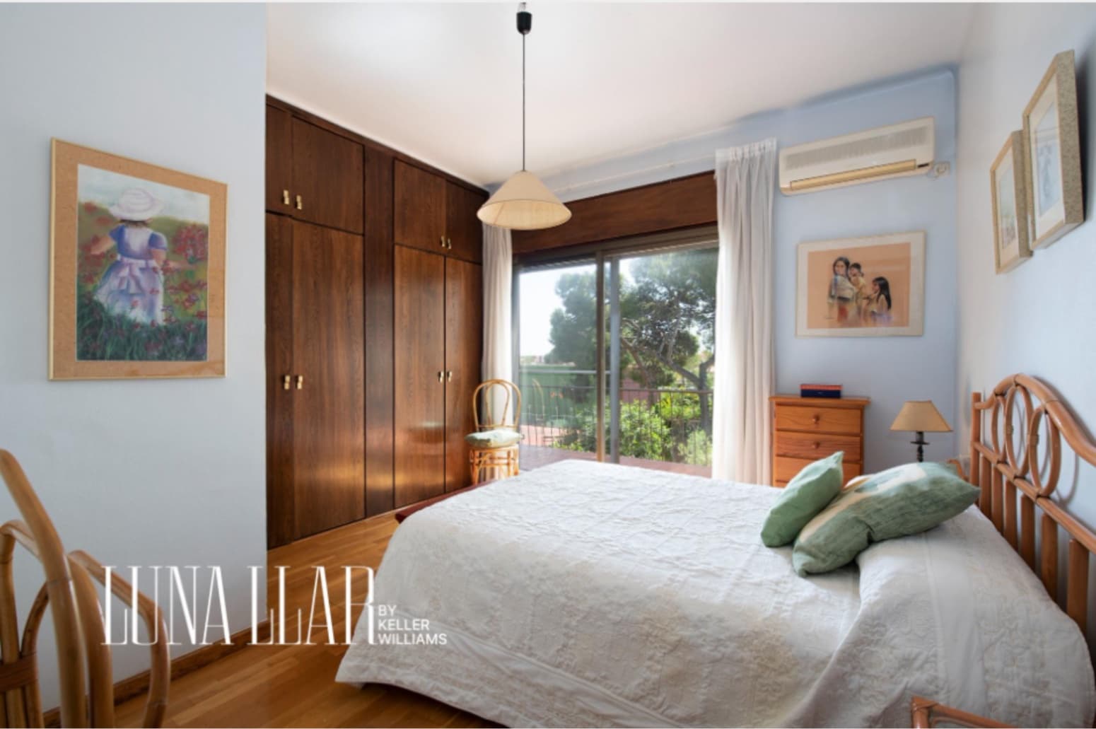 4 bedroom Villa for sale in Castelldefels with garage - € 1,095,000 (Ref: 9832220)