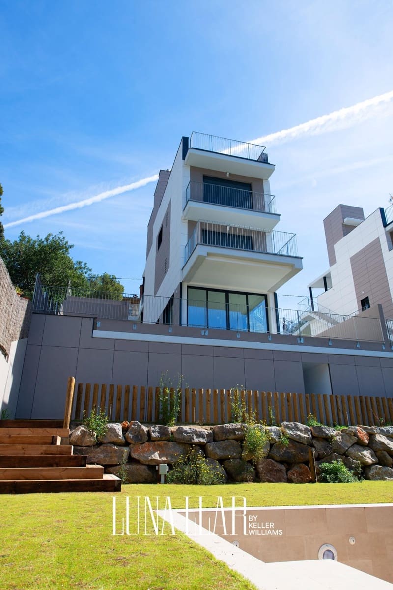 4 slaapkamer Villa te koop in Castelldefels - € 1.290.000 (Ref: 9832221)
