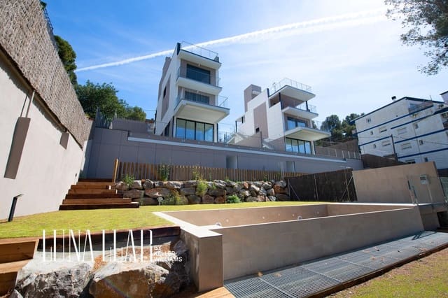 4 bedroom Villa for sale in Castelldefels - € 1,290,000 (Ref: 9832221)