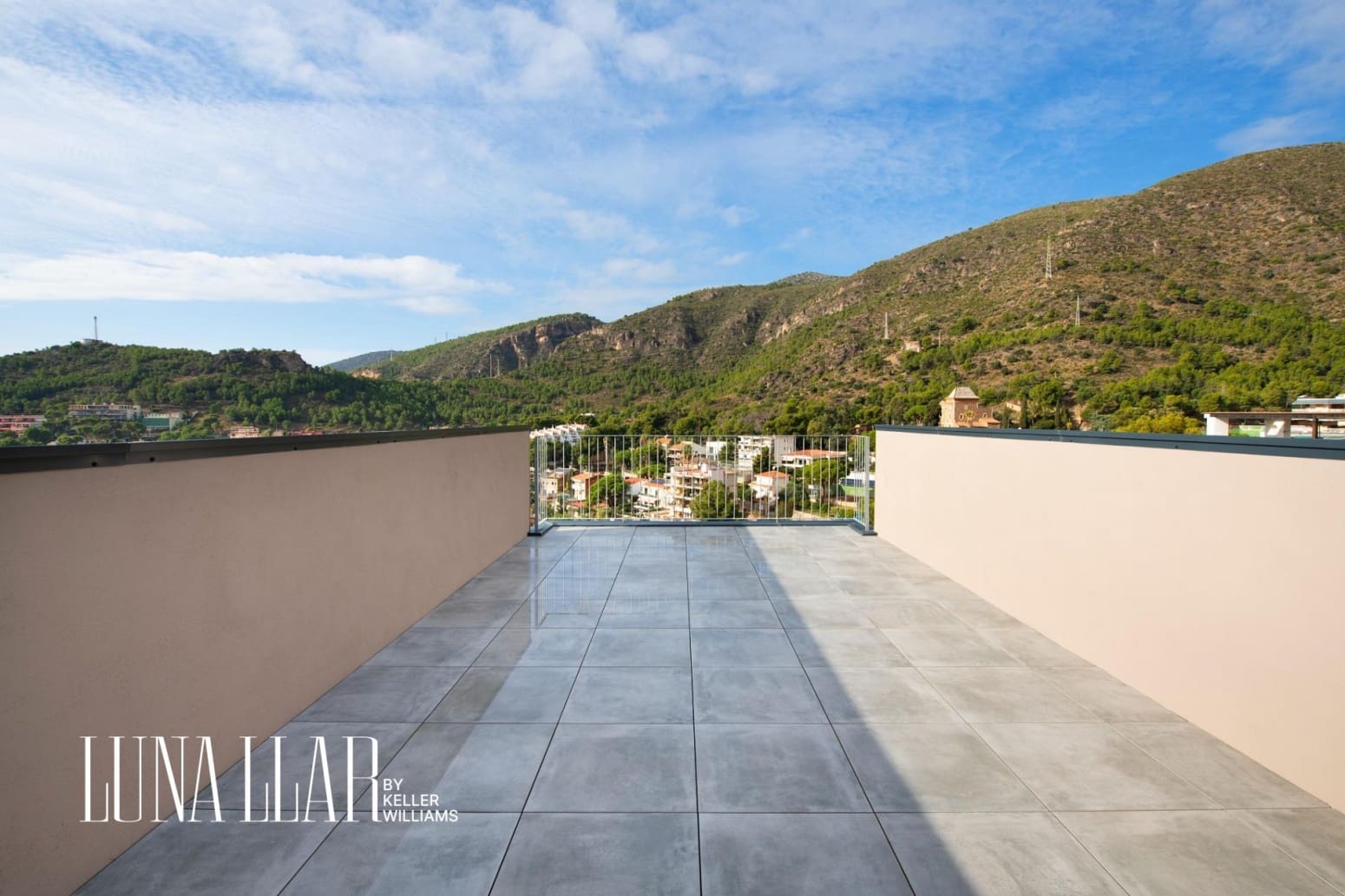 4 slaapkamer Villa te koop in Castelldefels - € 1.290.000 (Ref: 9832221)