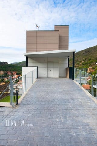 5 makuuhuone Huvila myytävänä paikassa Castelldefels - 1 390 000 € (Ref: 9832222)