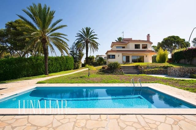 3 makuuhuone Huvila myytävänä paikassa Castelldefels mukana 
autotalli - 1 950 000 € (Ref: 9832223)