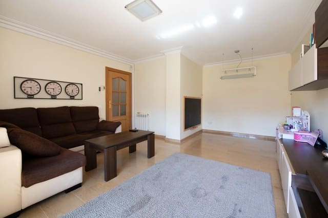 4 bedroom Flat for sale in Sant Boi de Llobregat - € 369,000 (Ref: 9832224)