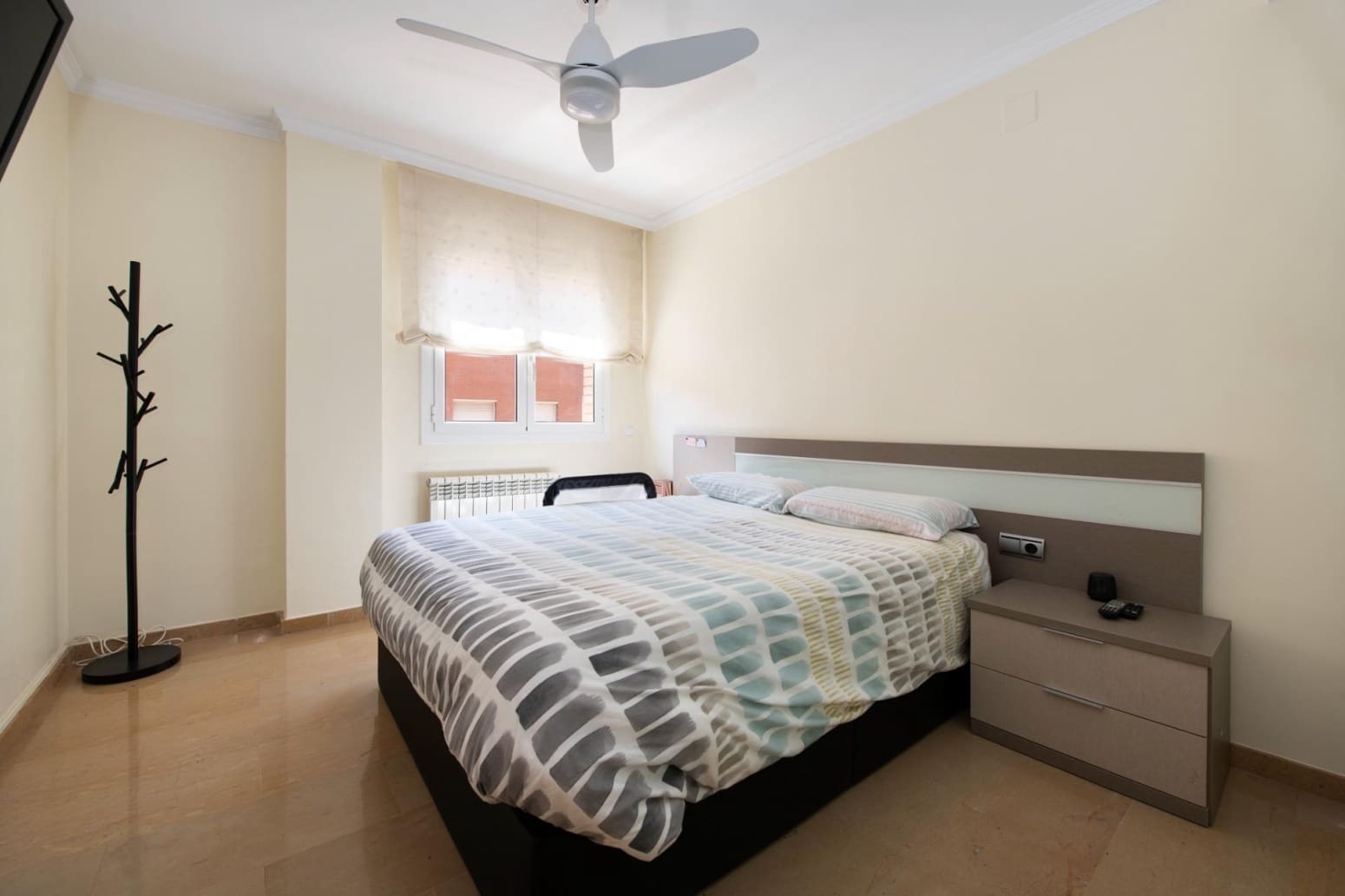 4 bedroom Flat for sale in Sant Boi de Llobregat - € 369,000 (Ref: 9832224)
