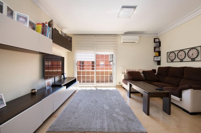 4 bedroom Flat for sale in Sant Boi de Llobregat - € 369,000 (Ref: 9832224)