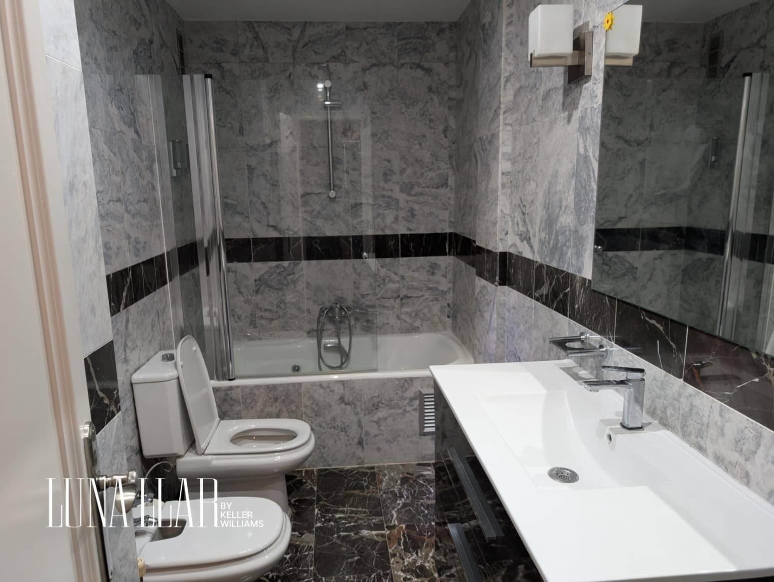 2 bedroom Flat for rent in Castelldefels with garage - € 1,760 (Ref: 9832228)