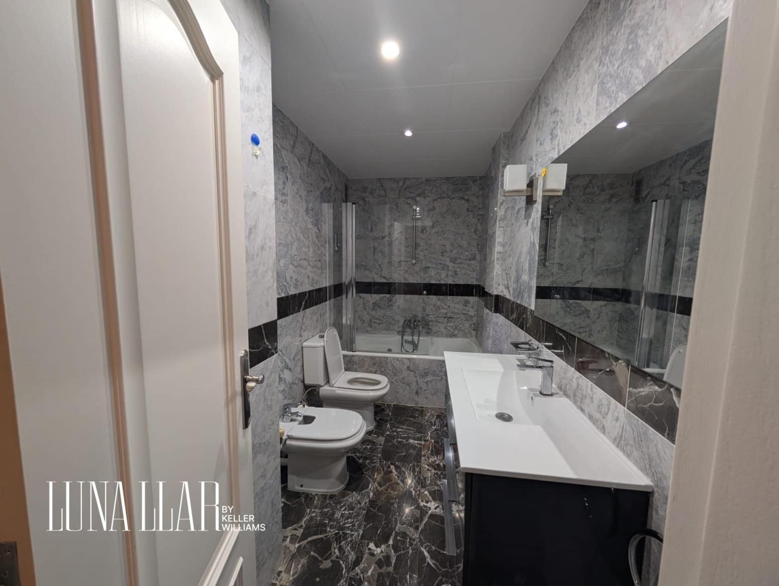 2 bedroom Flat for rent in Castelldefels with garage - € 1,760 (Ref: 9832228)