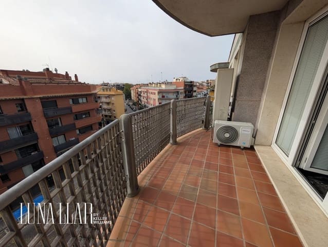 2 soverom Leilighet til leie i Castelldefels med garasje - € 1 760 (Ref: 9832228)