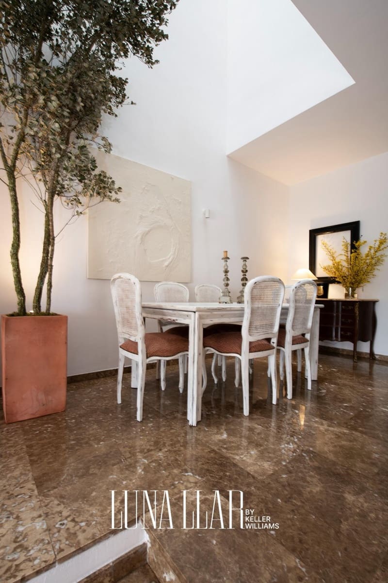Chalet de 4 habitaciones en Viladecans en venta con garaje - 649.000 € (Ref: 9832230)
