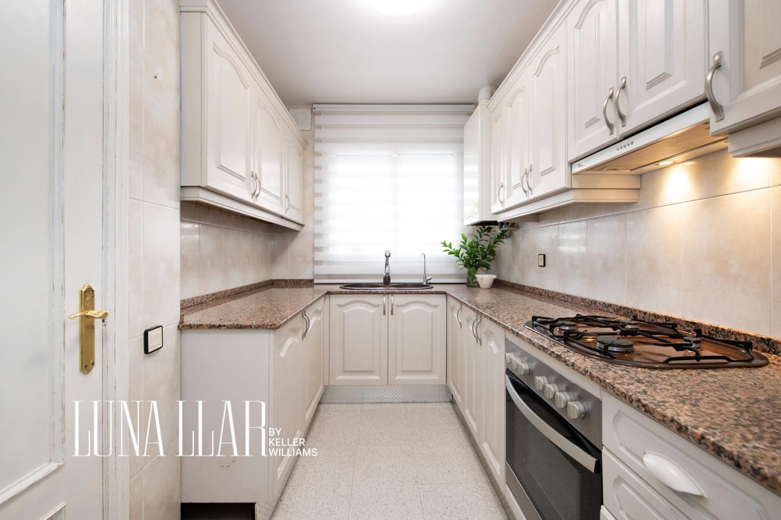 Chalet de 4 habitaciones en Viladecans en venta con garaje - 649.000 € (Ref: 9832230)