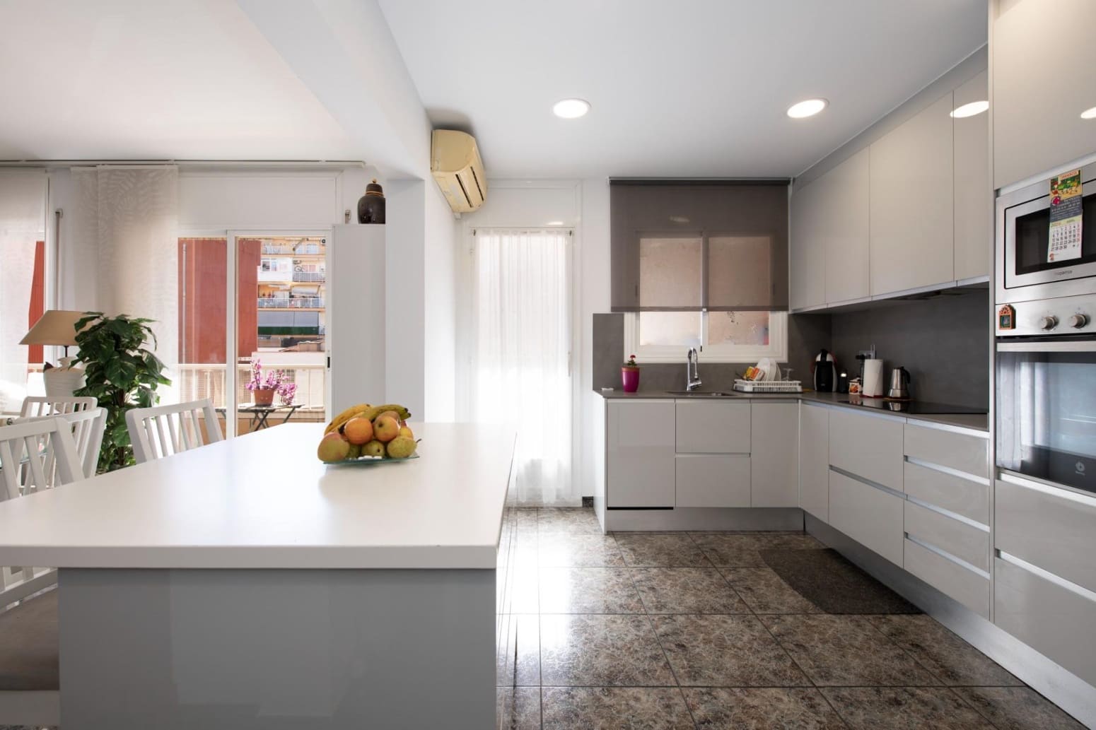 Piso de 4 habitaciones en Castelldefels en venta - 550.000 € (Ref: 9832244)