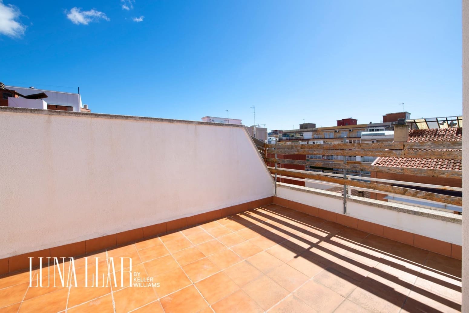 Piso de 4 habitaciones en Castelldefels en venta - 550.000 € (Ref: 9832244)