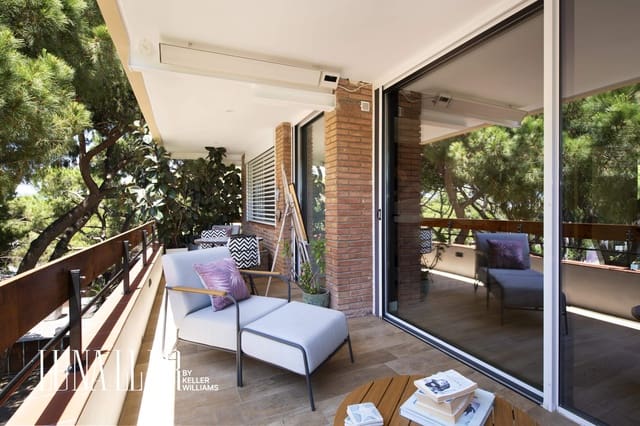 Piso de 3 habitaciones en Gavà en venta con piscina garaje - 1.095.000 € (Ref: 9832245)