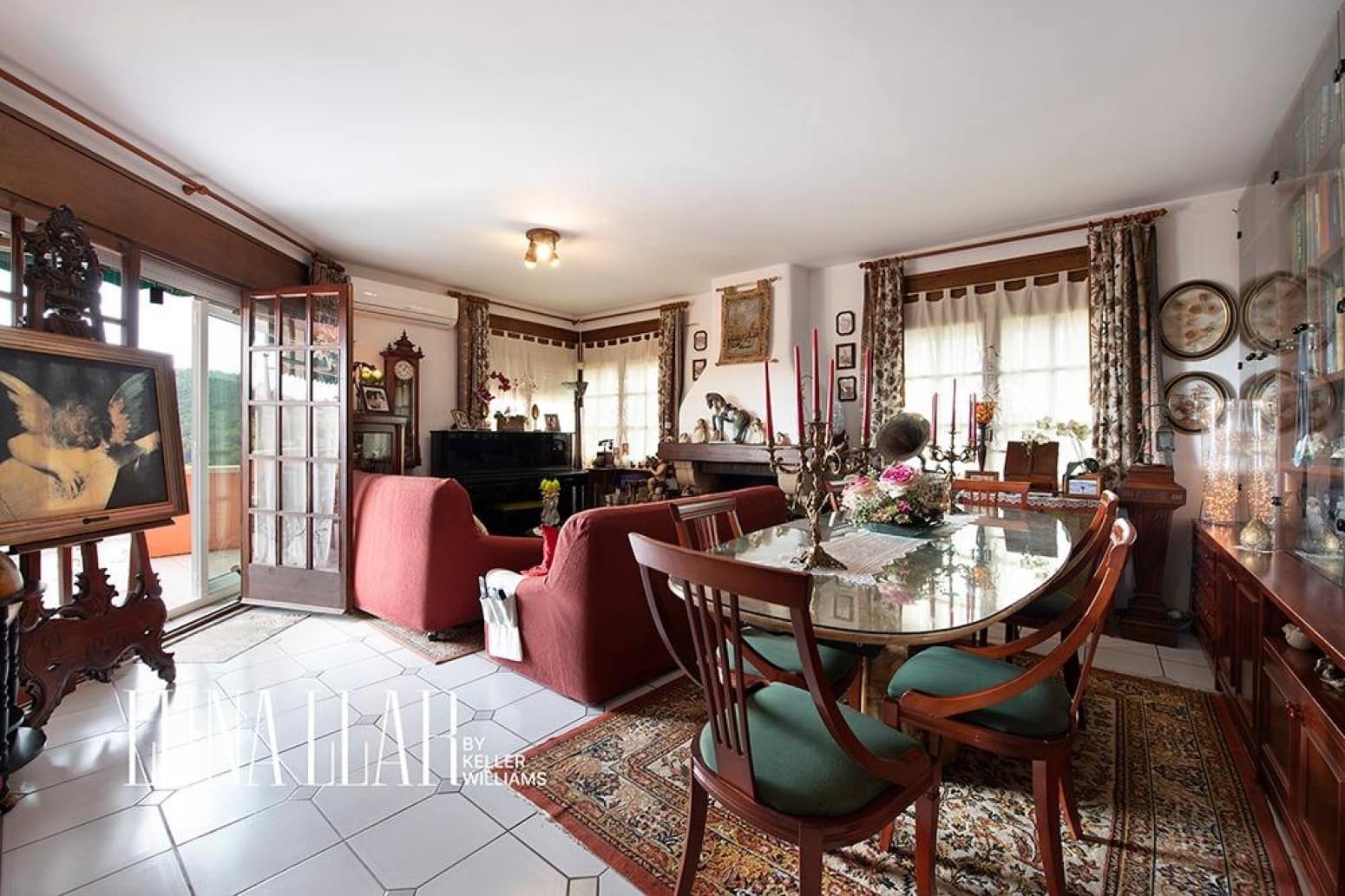 8 bedroom Villa for sale in Gava - € 2,100,000 (Ref: 9832252)