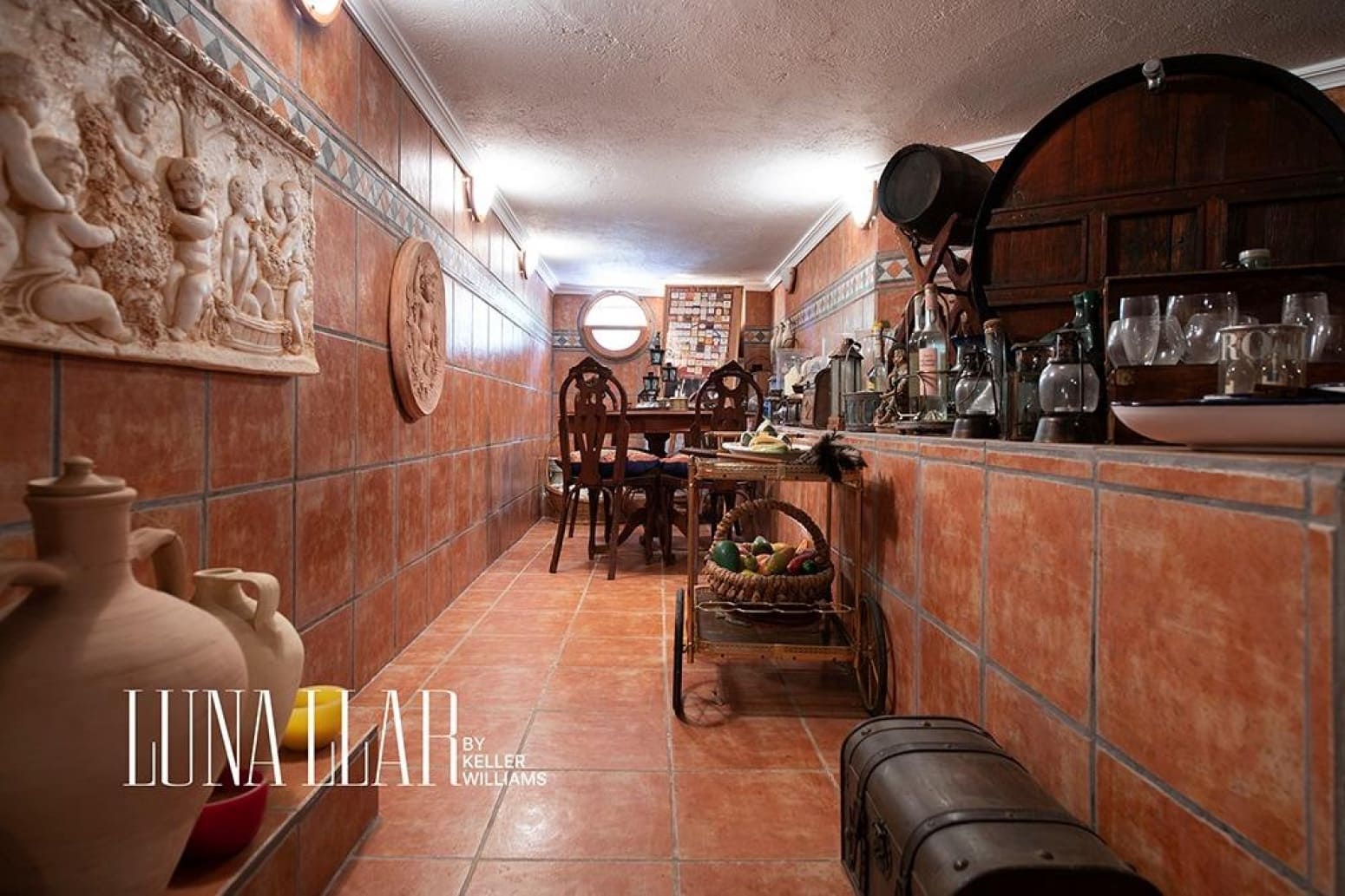 8 bedroom Villa for sale in Gava - € 2,100,000 (Ref: 9832252)