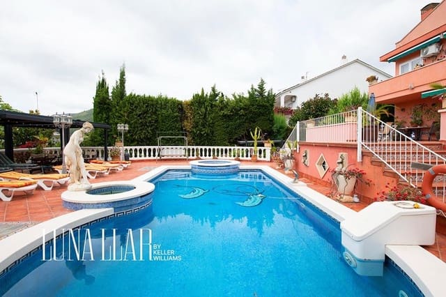8 bedroom Villa for sale in Gavà - € 2,100,000 (Ref: 9832252)