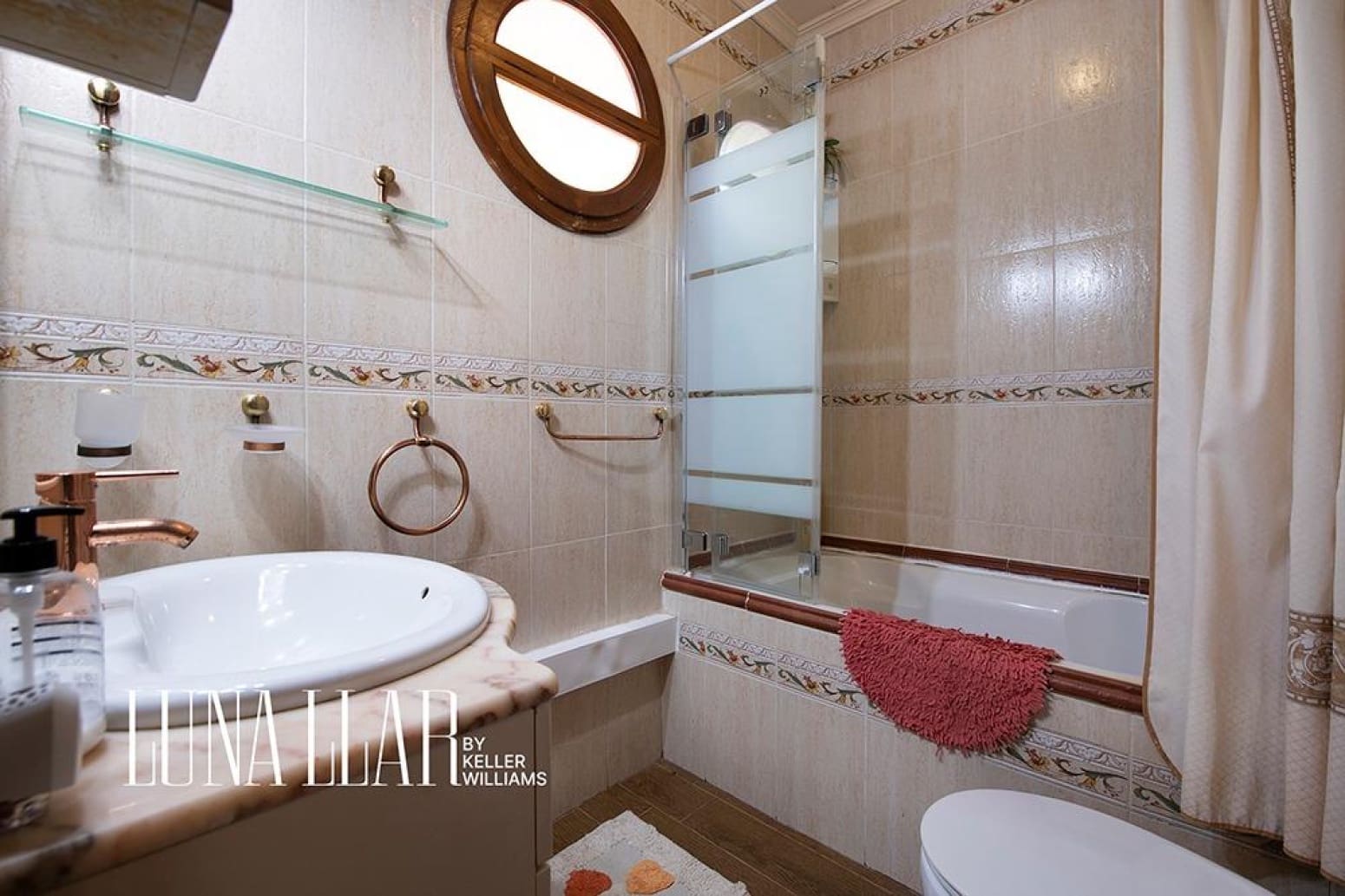 8 bedroom Villa for sale in Gava - € 2,100,000 (Ref: 9832252)