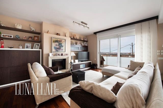 Chalet de 5 habitaciones en Sant Boi de Llobregat en venta con garaje - 1.285.000 € (Ref: 9832253)