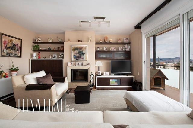 Chalet de 5 habitaciones en Sant Boi de Llobregat en venta con garaje - 1.285.000 € (Ref: 9832253)