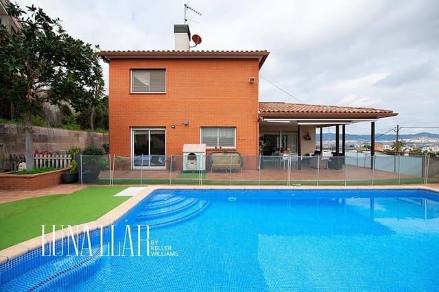Chalet de 5 habitaciones en Sant Boi de Llobregat en venta con garaje - 1.285.000 € (Ref: 9832253)