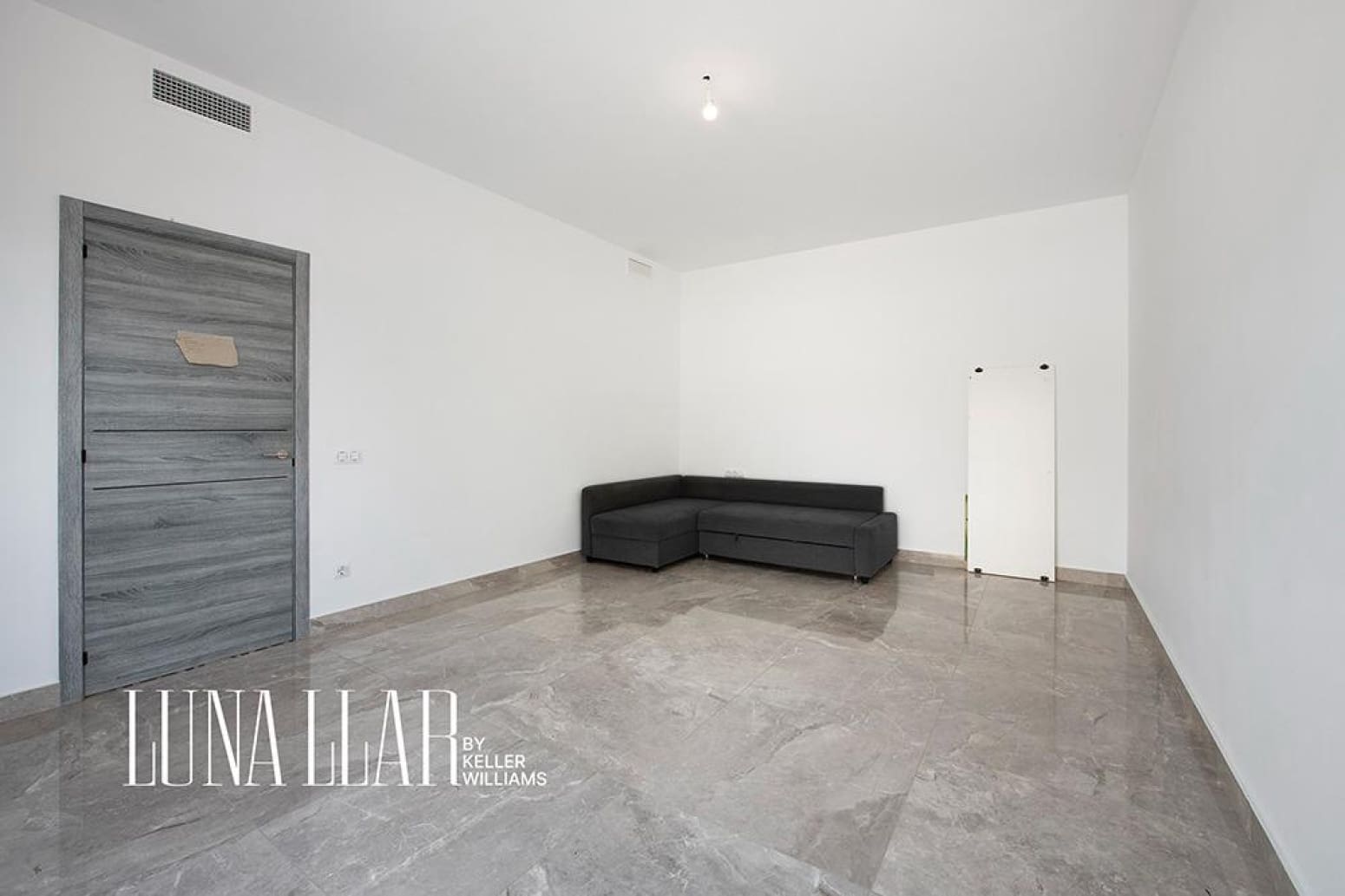 5 bedroom Villa for sale in Sant Pere de Ribes with garage - € 450,000 (Ref: 9832257)