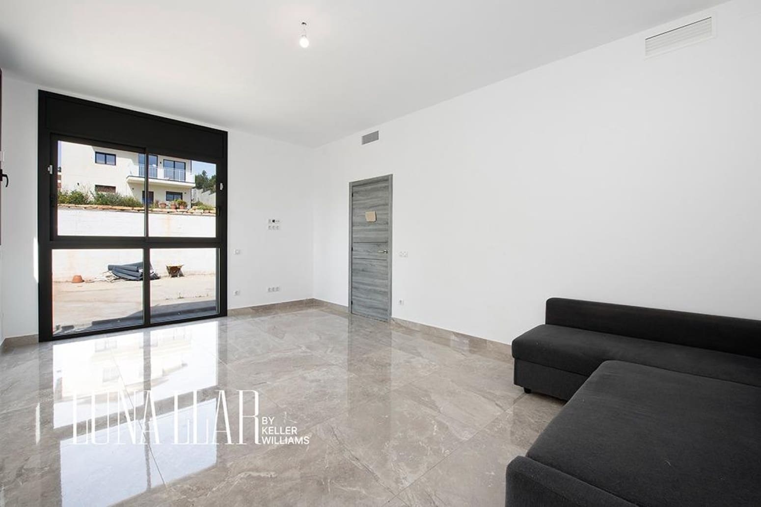 5 bedroom Villa for sale in Sant Pere de Ribes with garage - € 450,000 (Ref: 9832257)