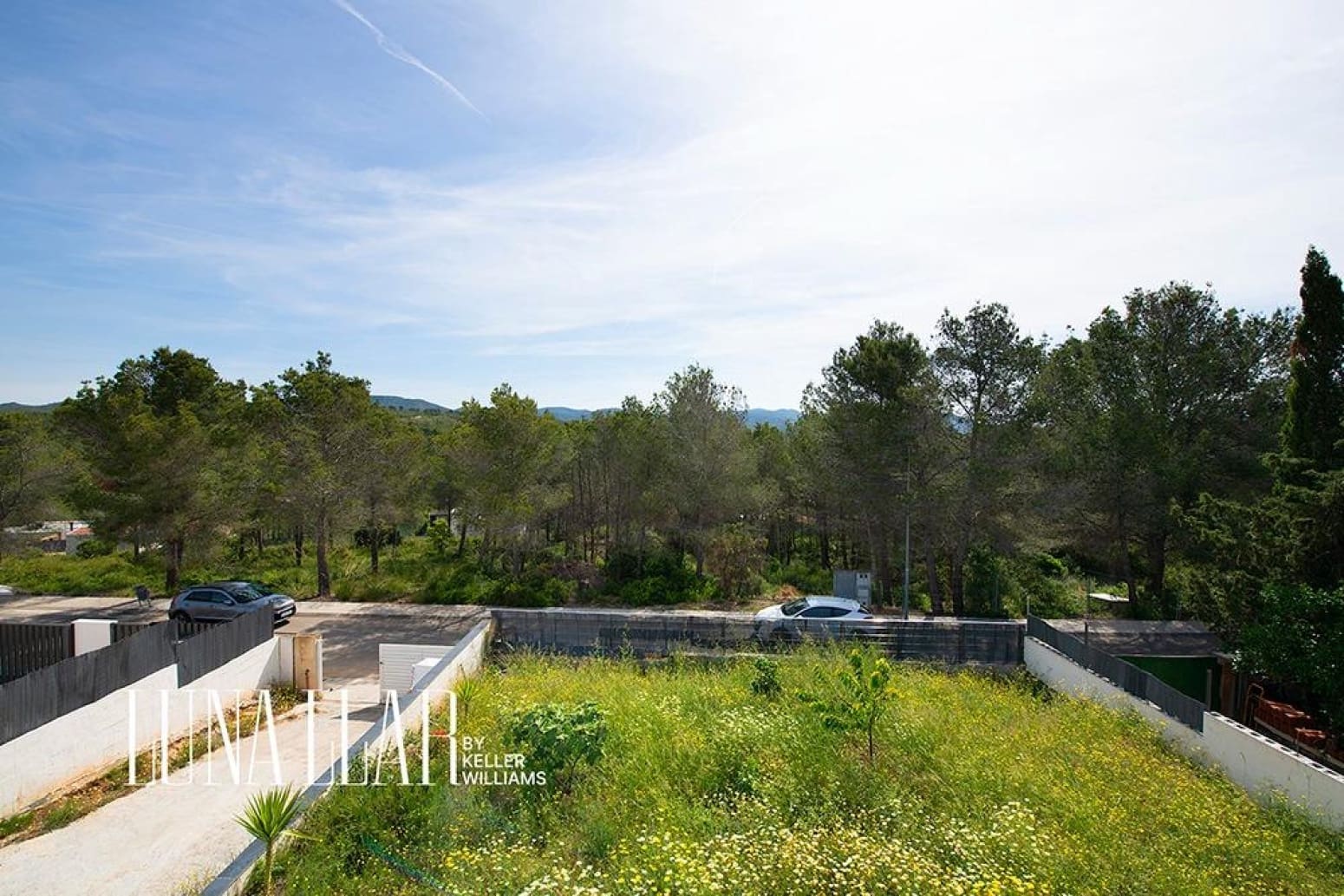 5 bedroom Villa for sale in Sant Pere de Ribes with garage - € 450,000 (Ref: 9832257)