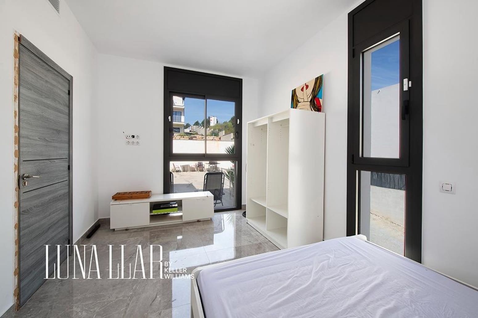 5 bedroom Villa for sale in Sant Pere de Ribes with garage - € 450,000 (Ref: 9832257)