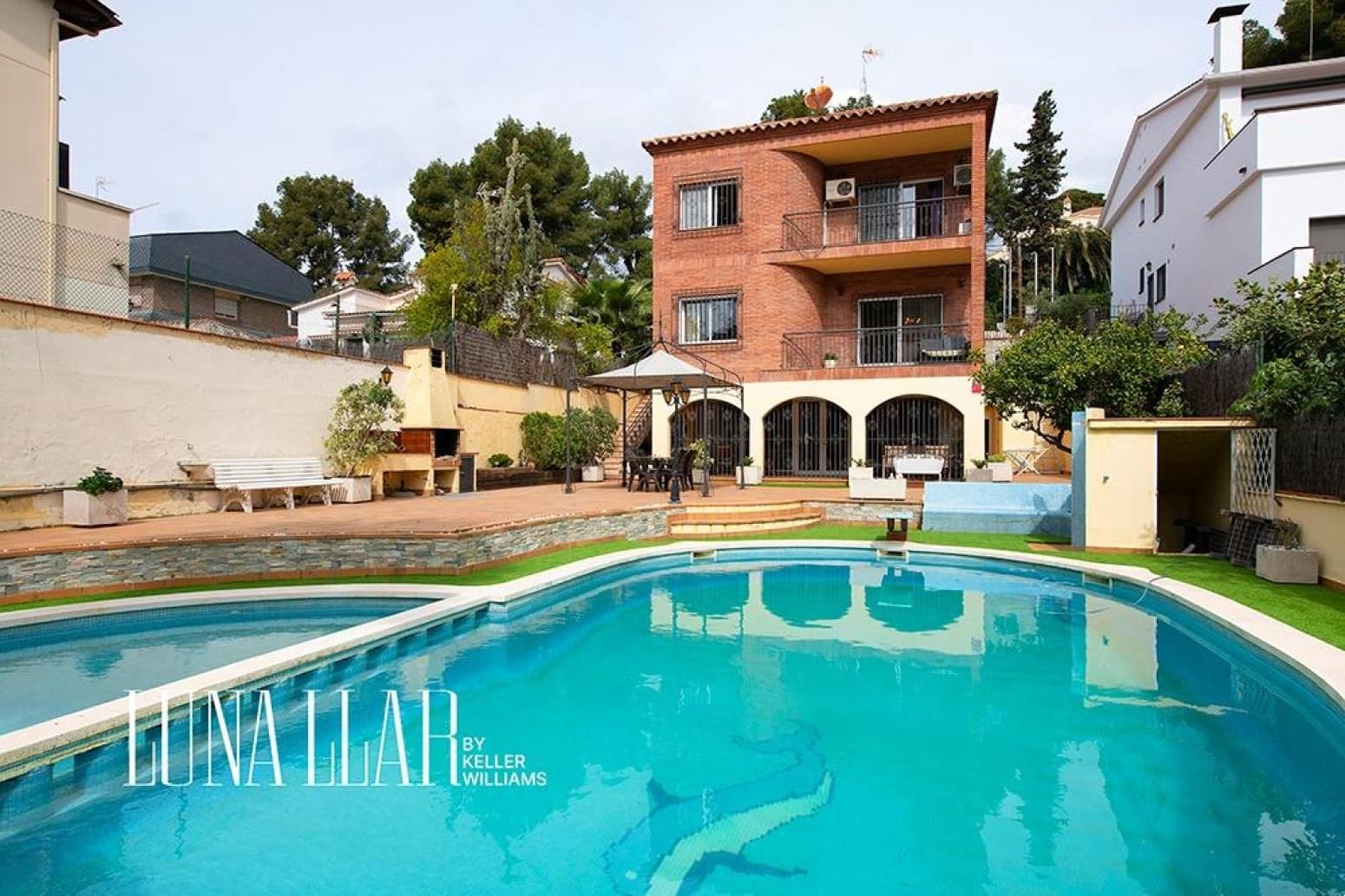5 sypialnia Willa na sprzedaż w Castelldefels z garażem - 1 295 000 € (Ref: 9833428)