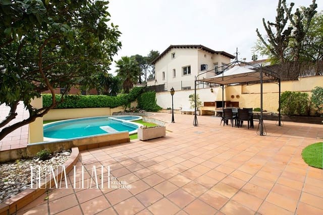 5 bedroom Villa for sale in Castelldefels with garage - € 1,295,000 (Ref: 9833428)