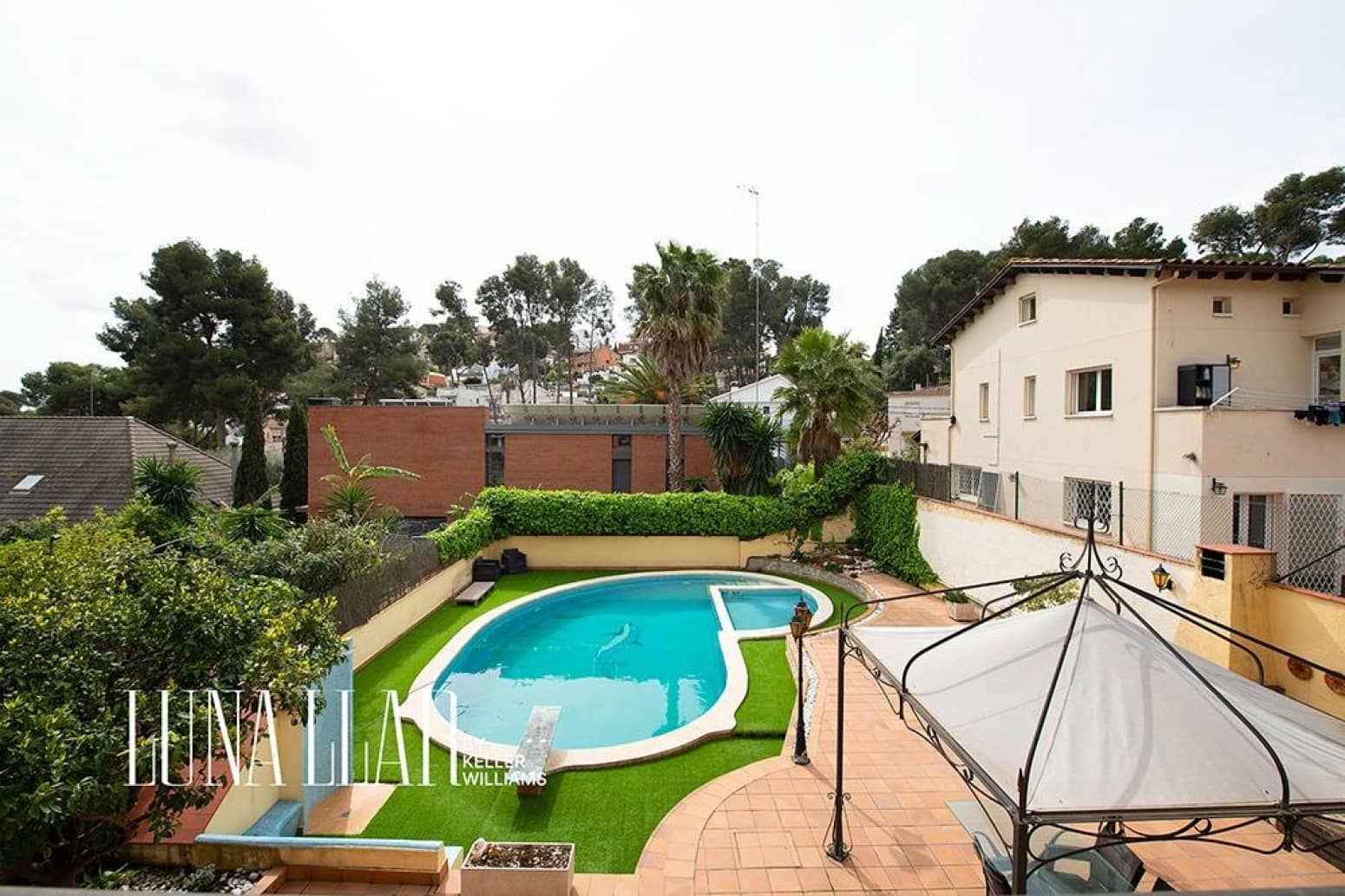 5 sypialnia Willa na sprzedaż w Castelldefels z garażem - 1 295 000 € (Ref: 9833428)
