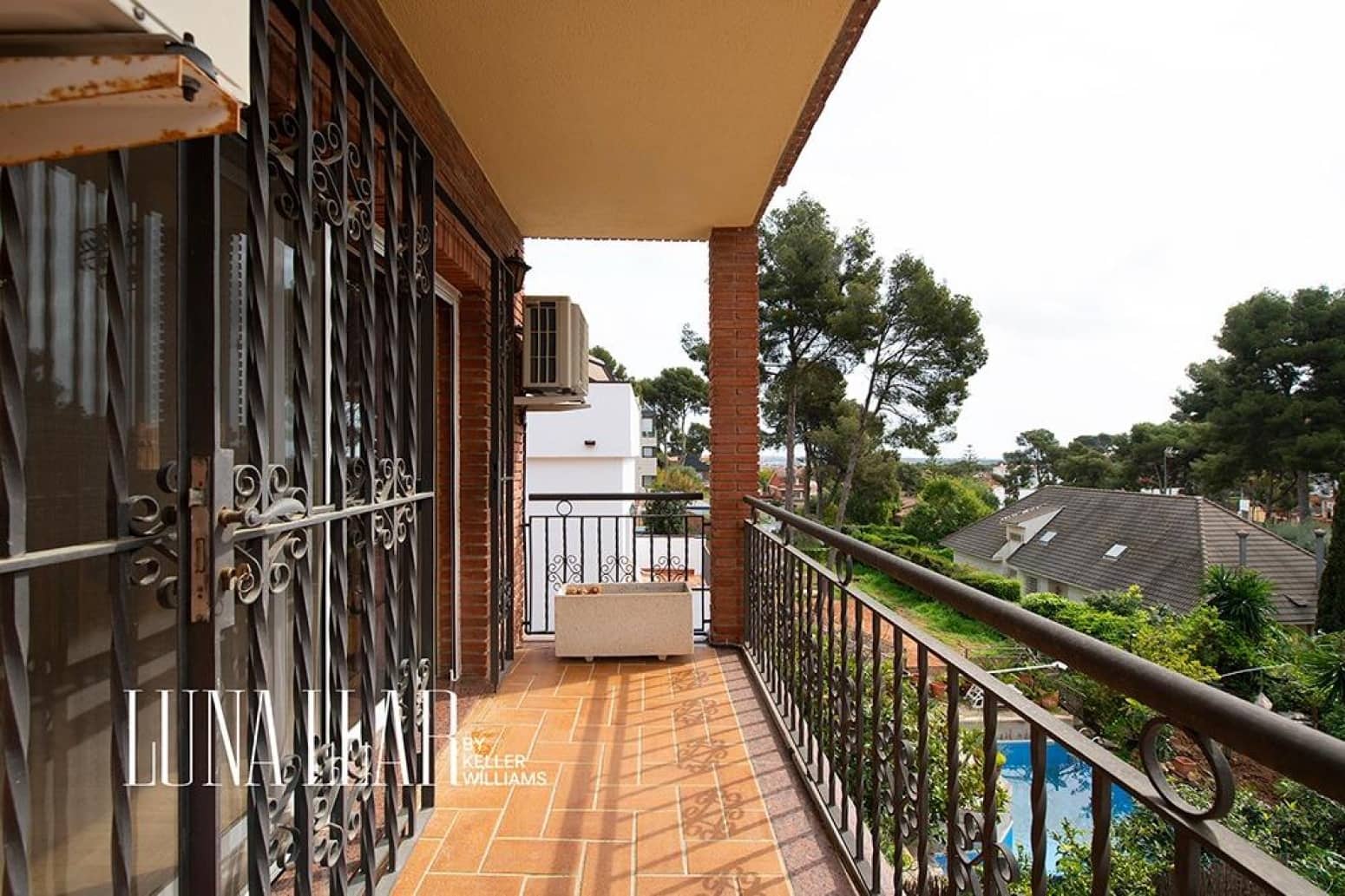 5 sypialnia Willa na sprzedaż w Castelldefels z garażem - 1 295 000 € (Ref: 9833428)