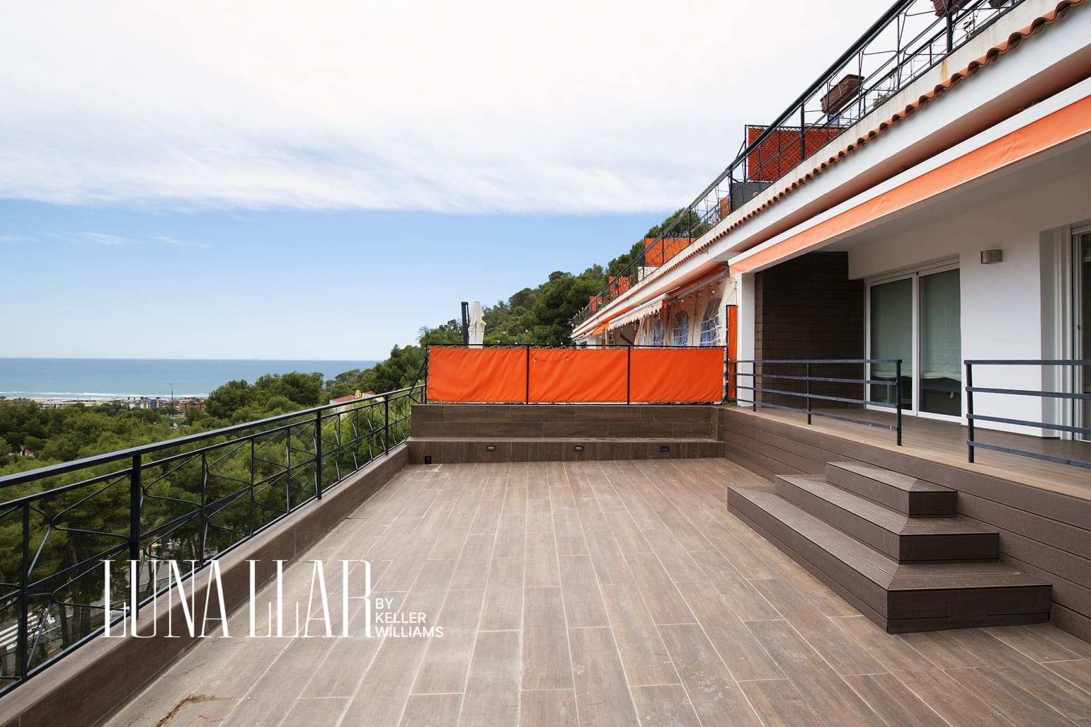 2 slaapkamer Flat te koop in Castelldefels met zwembad garage - € 499.000 (Ref: 9845185)