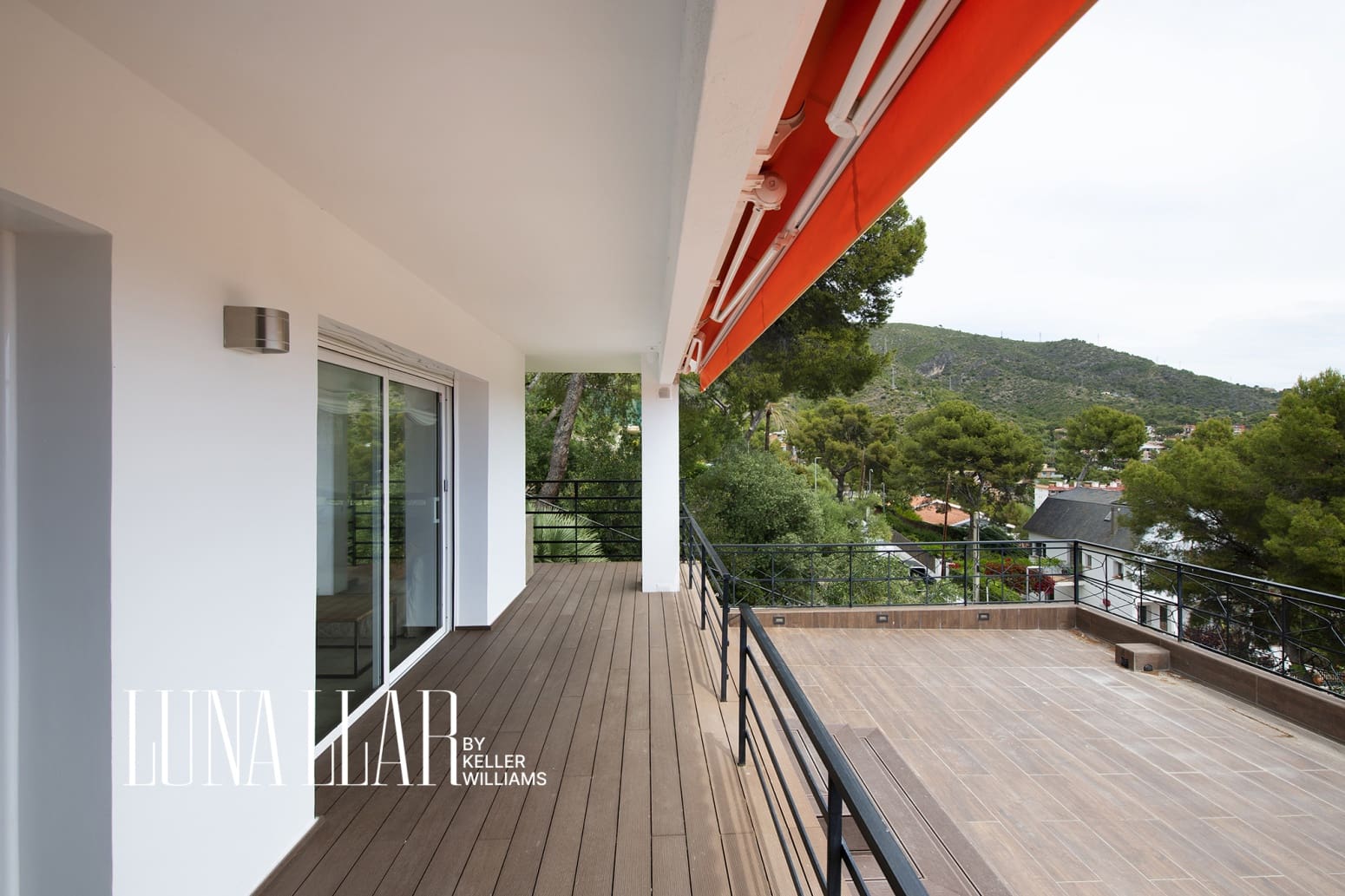 2 slaapkamer Flat te koop in Castelldefels met zwembad garage - € 499.000 (Ref: 9845185)
