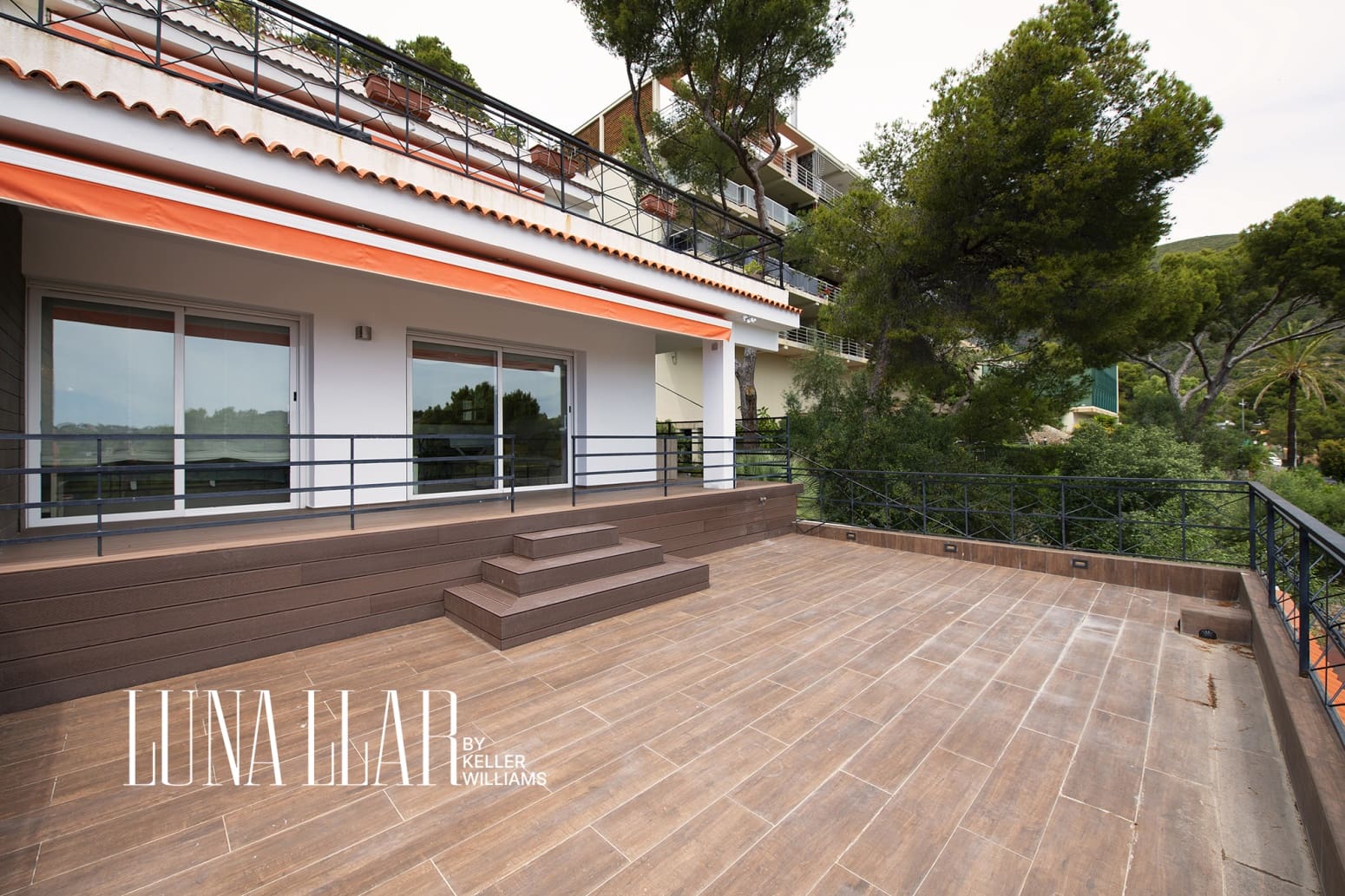 2 slaapkamer Flat te koop in Castelldefels met zwembad garage - € 499.000 (Ref: 9845185)
