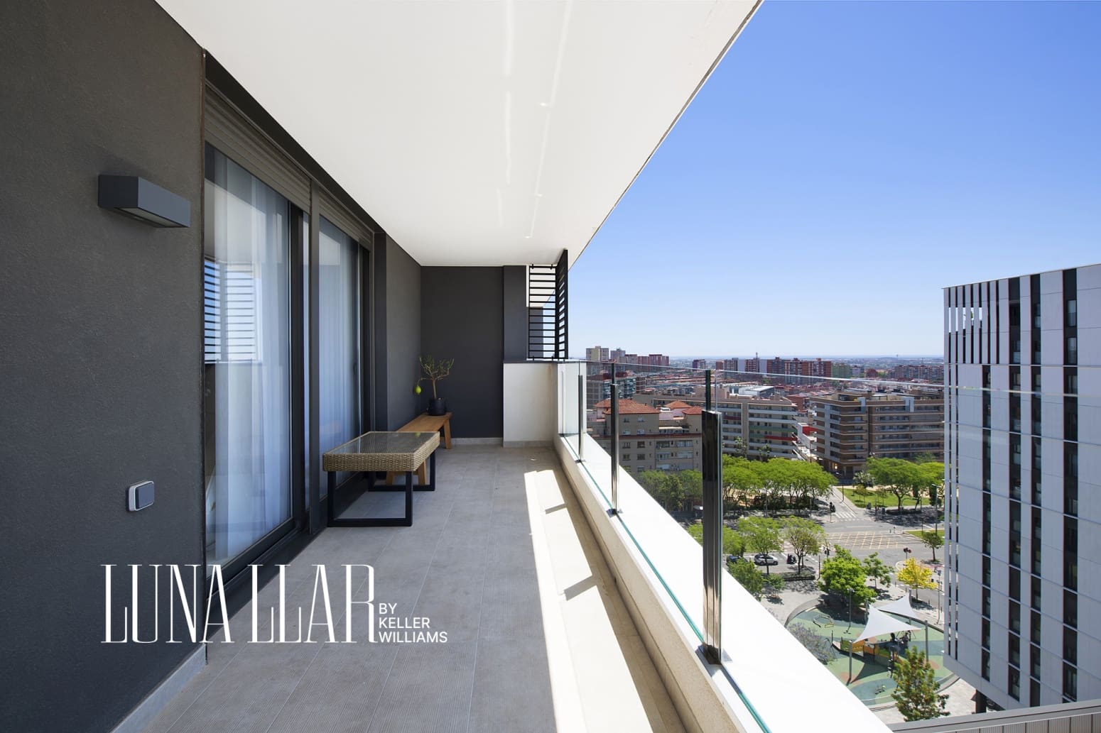 3 slaapkamer Flat te koop in Cornella de Llobregat met zwembad garage - € 655.000 (Ref: 9861660)