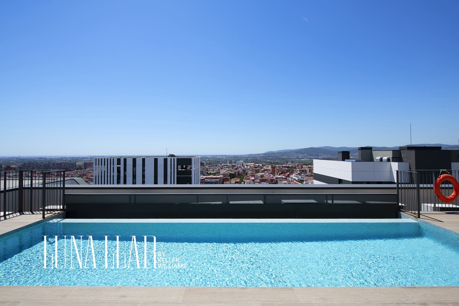 3 slaapkamer Flat te koop in Cornella de Llobregat met zwembad garage - € 655.000 (Ref: 9861660)