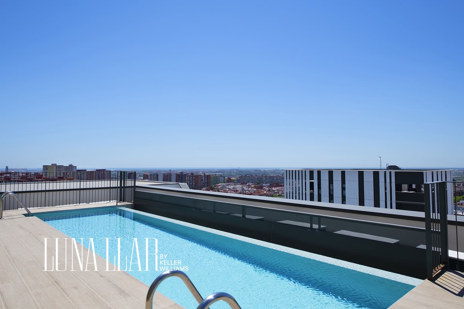 3 slaapkamer Flat te koop in Cornella de Llobregat met zwembad garage - € 655.000 (Ref: 9861660)