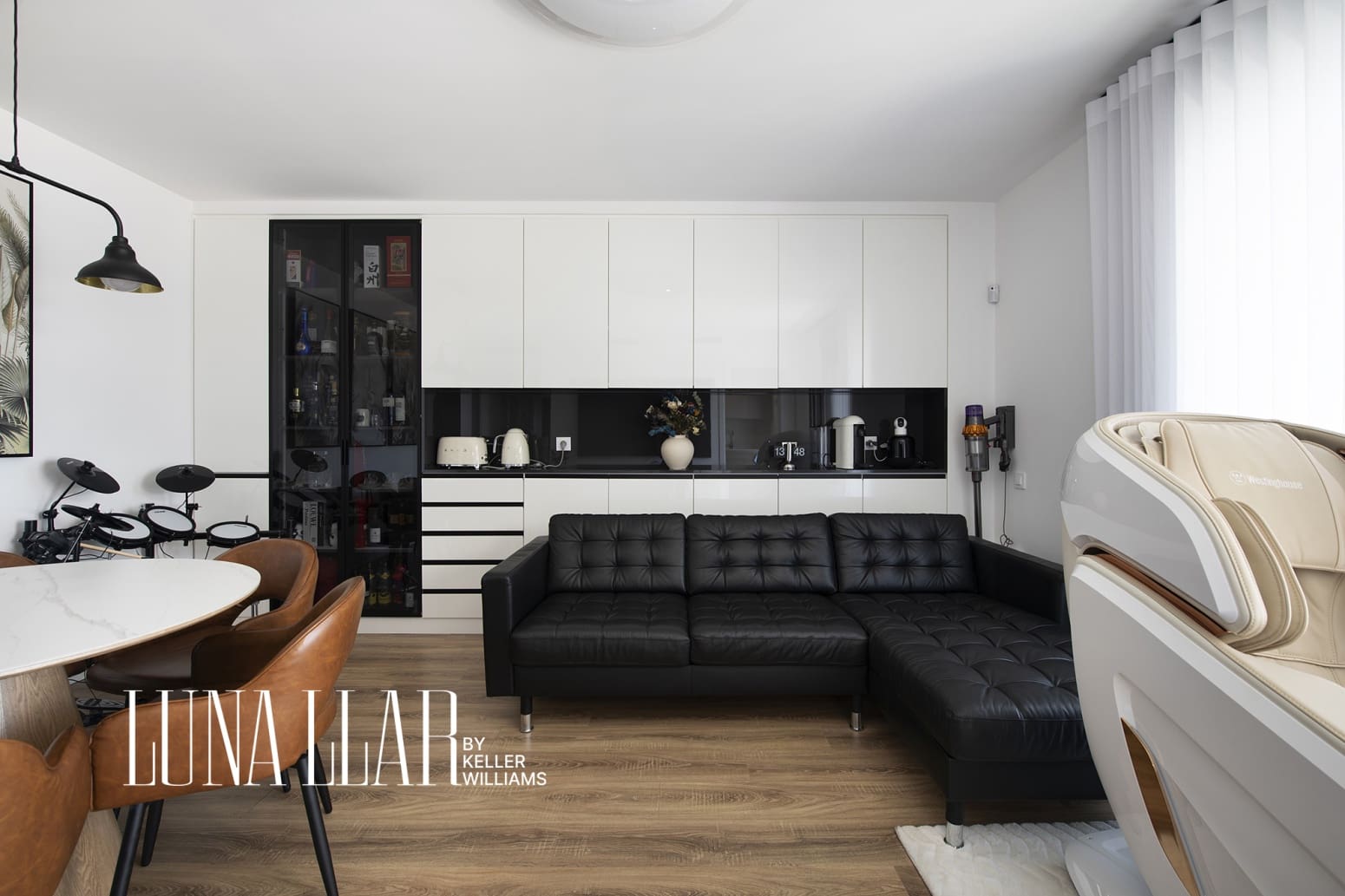 3 slaapkamer Flat te koop in Cornella de Llobregat met zwembad garage - € 655.000 (Ref: 9861660)