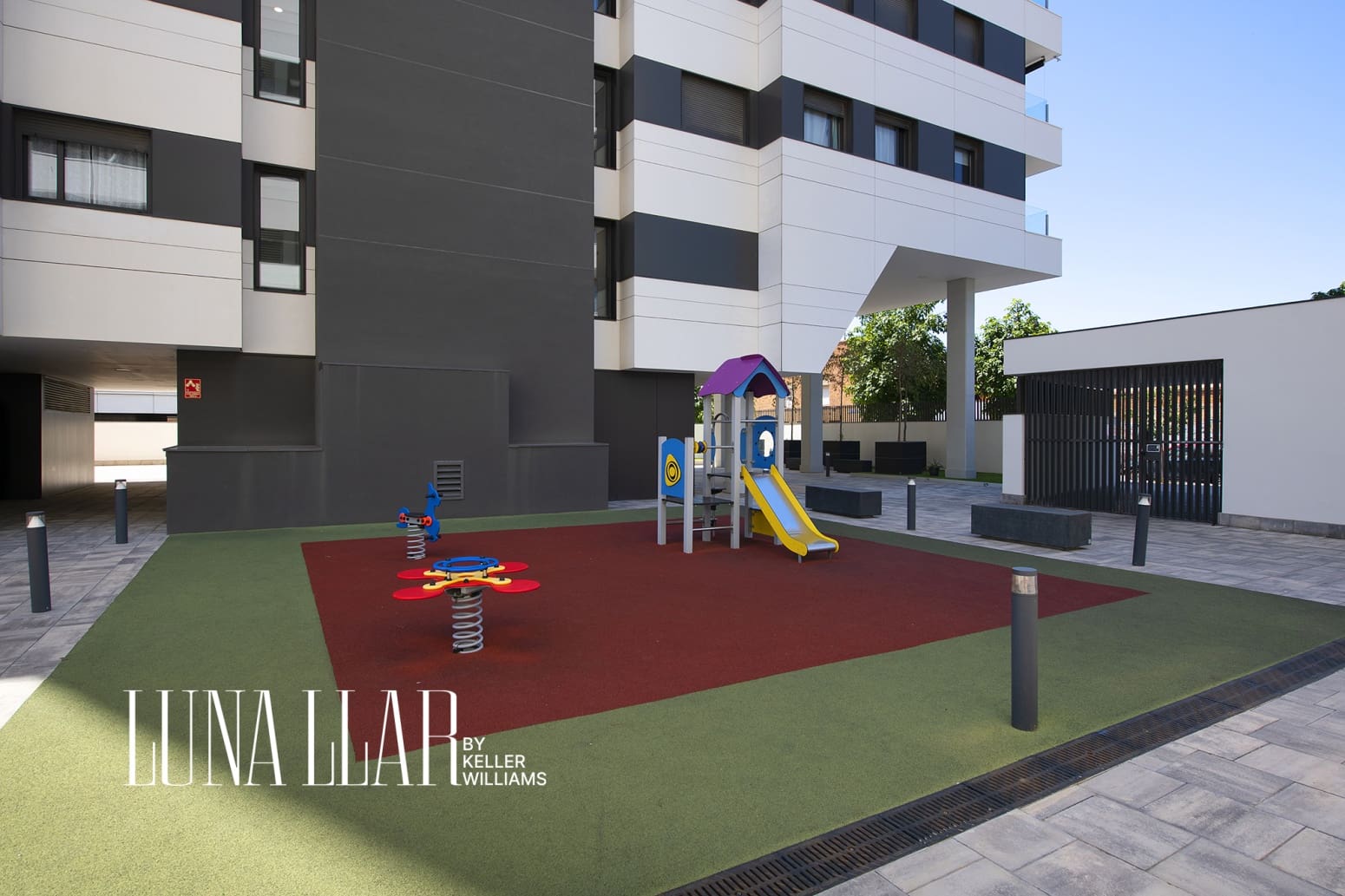 3 slaapkamer Flat te koop in Cornella de Llobregat met zwembad garage - € 655.000 (Ref: 9861660)