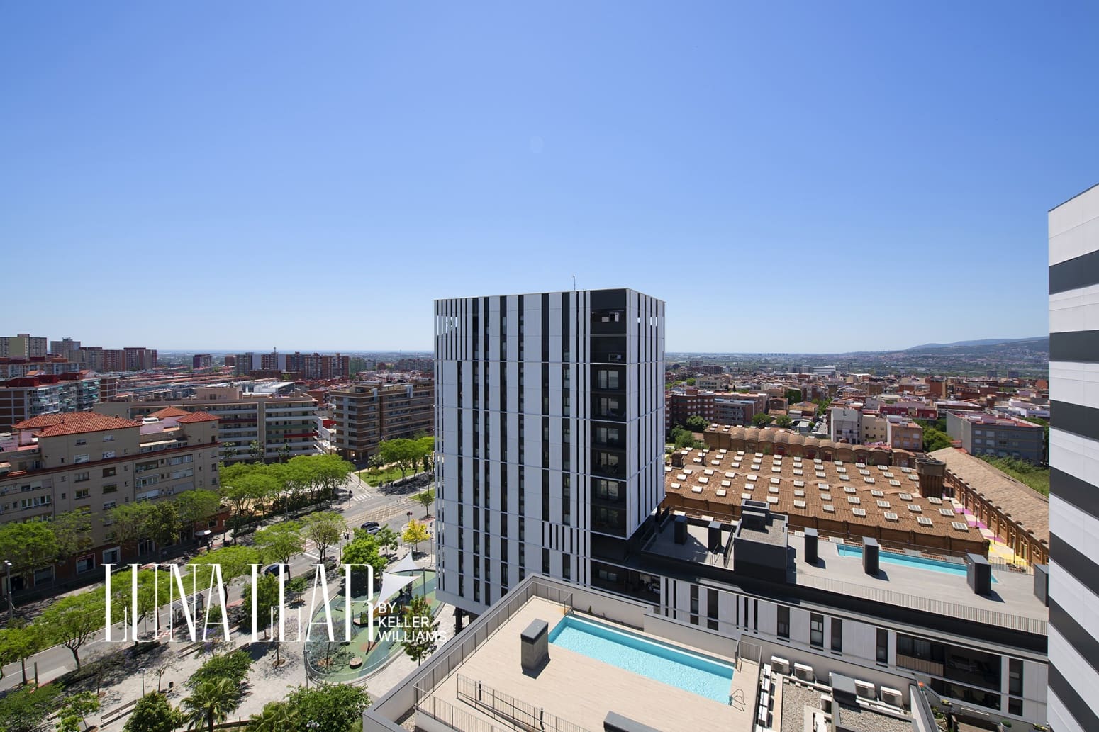 3 slaapkamer Flat te koop in Cornella de Llobregat met zwembad garage - € 655.000 (Ref: 9861660)