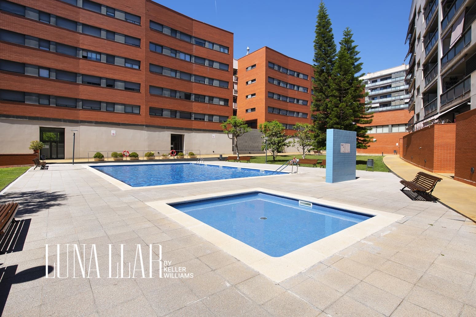 2 bedroom Flat for sale in Viladecans with garage - € 375,000 (Ref: 9861661)