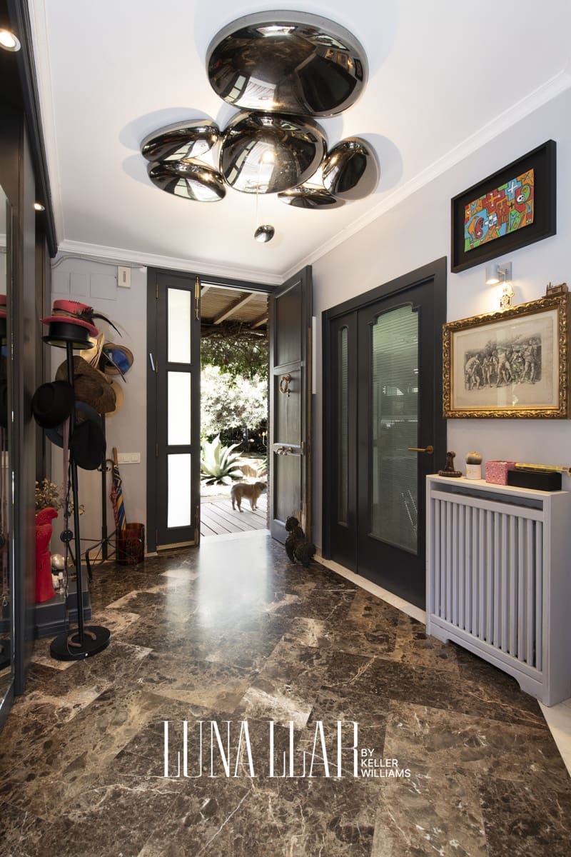 Villa for sale in Castelldefels - € 1,700,000 (Ref: 9875800)