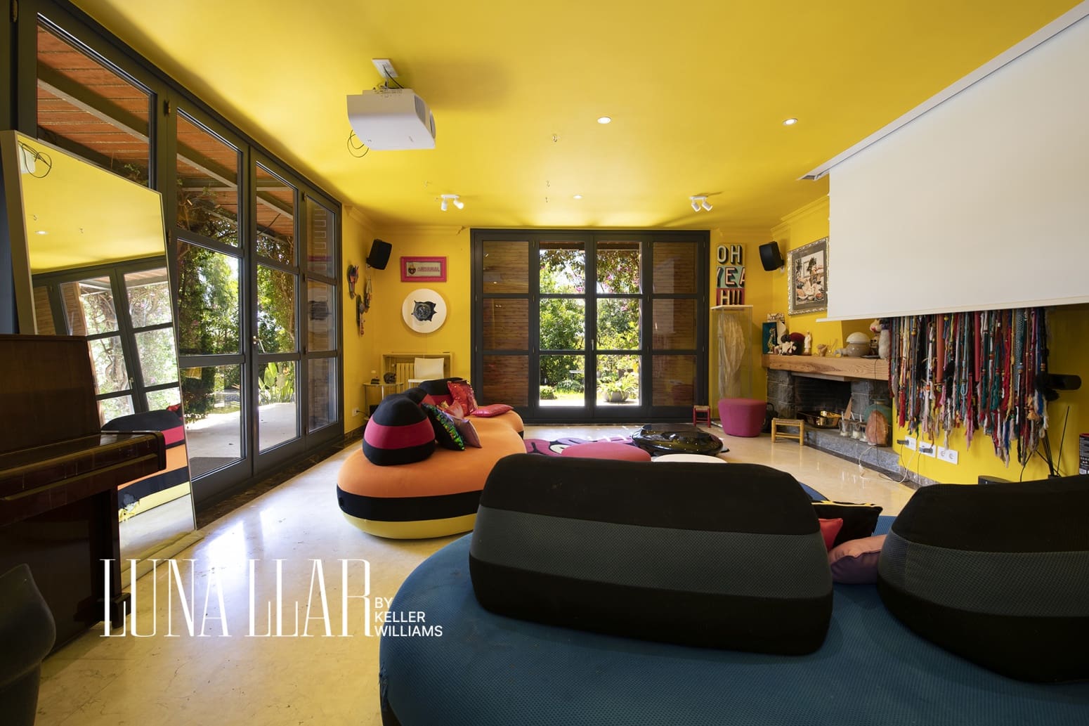 Villa for sale in Castelldefels - € 1,700,000 (Ref: 9875800)
