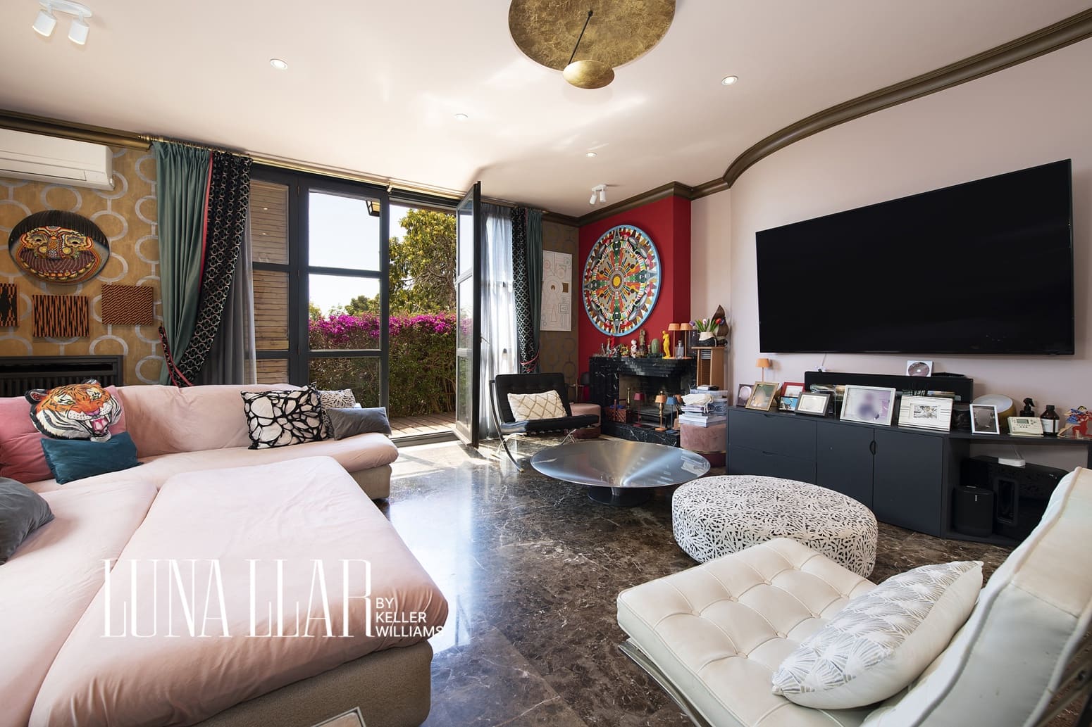 Villa for sale in Castelldefels - € 1,700,000 (Ref: 9875800)